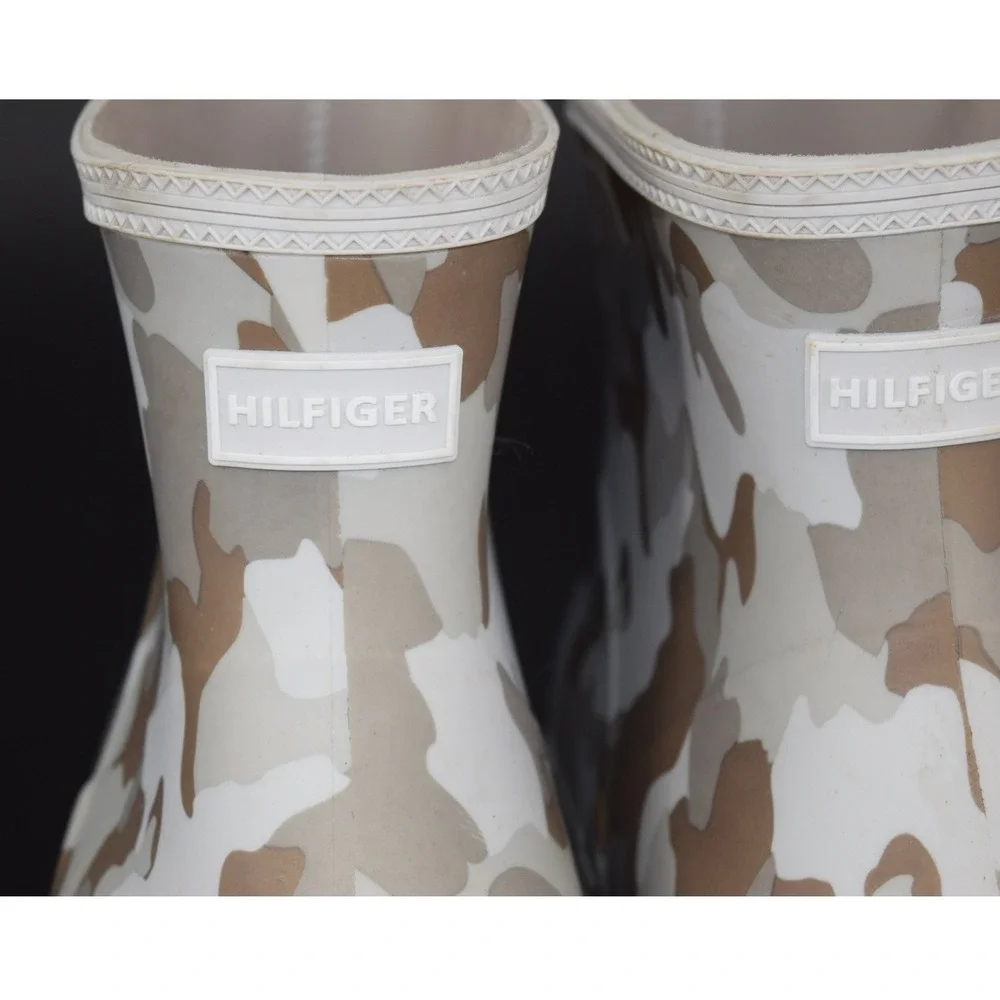 Tommy Hilfiger Rain Boots Women Size 8 Camo Print Ankle Rubber Good Condition